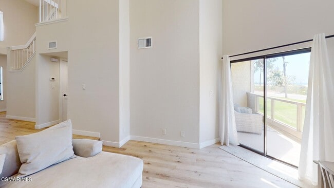 Building Photo - 416 Shoreview Dr