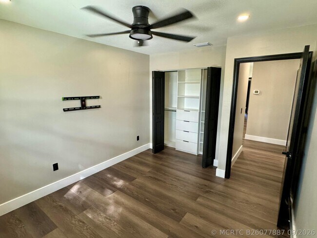 Building Photo - 10366 Buena Ventura Dr