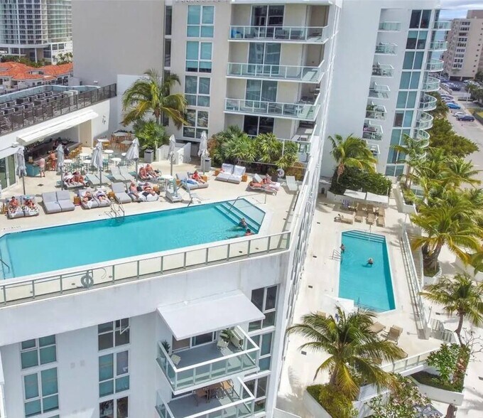 Building Photo - 401 N Birch Rd