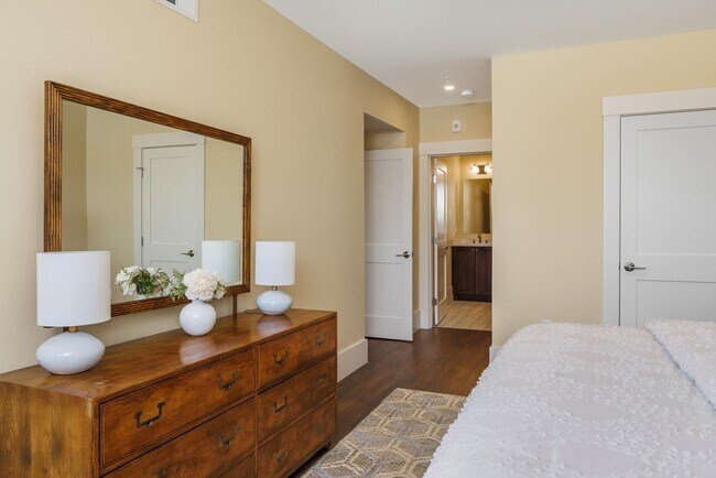 Building Photo - 50 Maplewood Ave