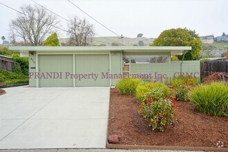 Building Photo - Quality Eichler Home in Terra Linda