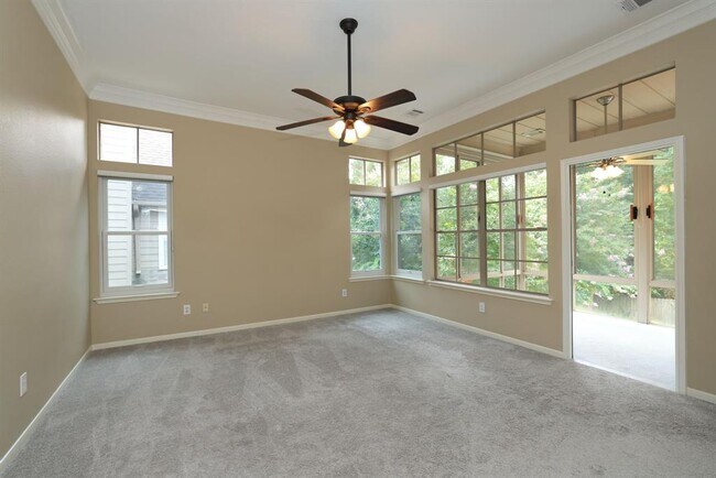 Building Photo - 47 E Greywing Cir