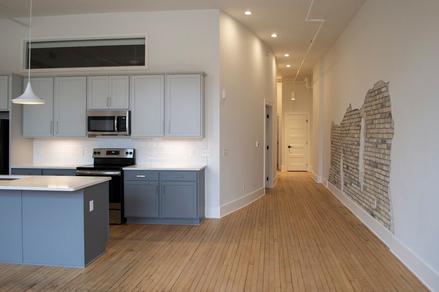 Building Photo - Historic Schuette Building Apartments