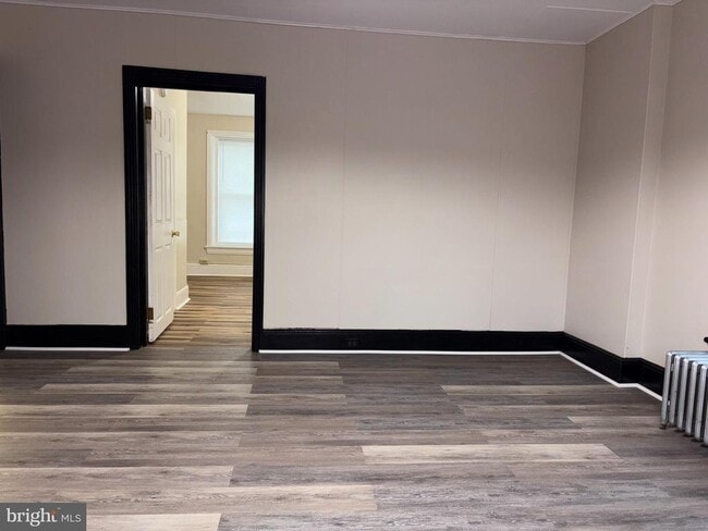 Building Photo - 121 E Washington St