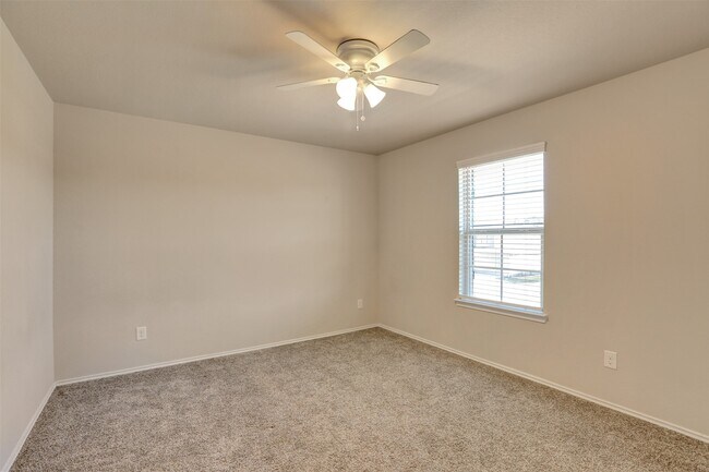 Building Photo - 13845 Rock Island Trl