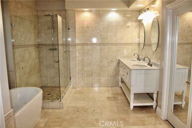 Building Photo - 42 Clear Creek