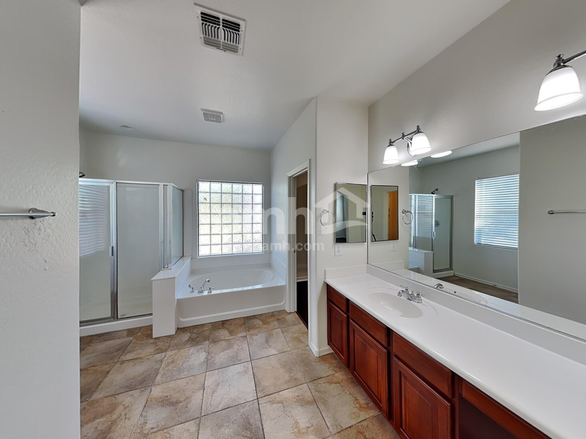 Building Photo - 16103 W Shangri La Rd