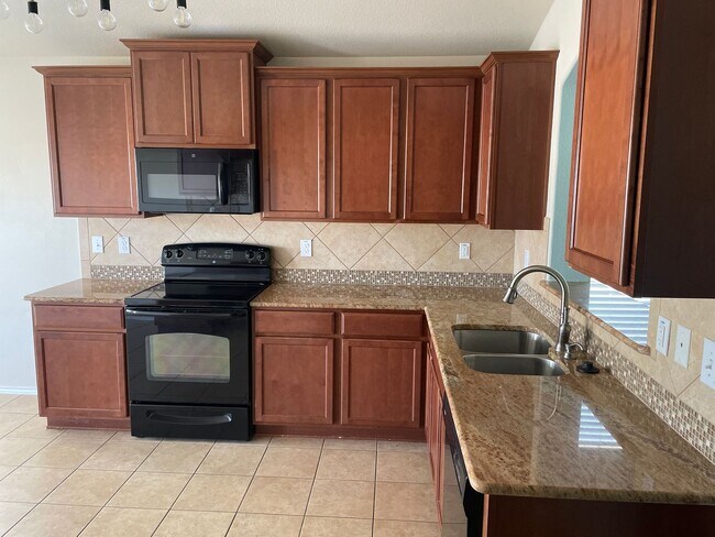 Building Photo - 3 BEDROOMS, COMMUNITY POOL, BELTON ISD