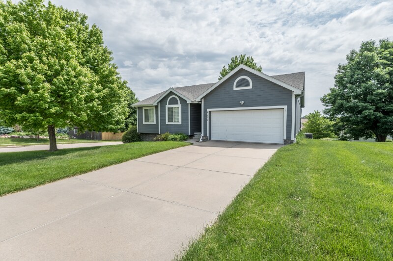 Primary Photo - 3321 N 200th Ave