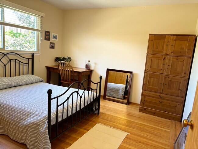 Building Photo - 100 Fairfax Ct