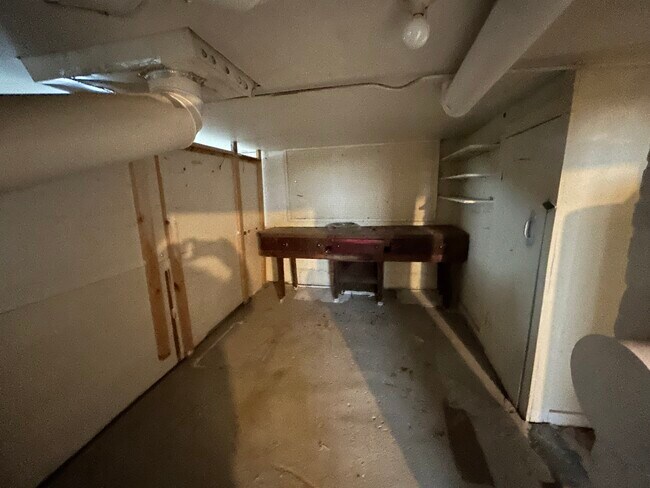 Building Photo - 2505 Ave F