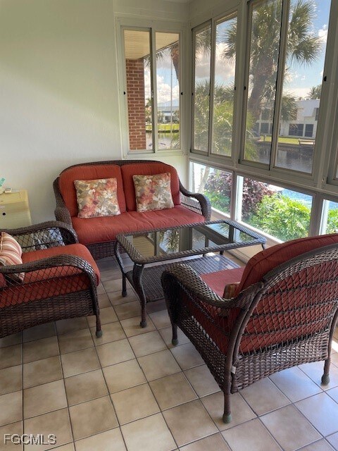 Building Photo - 632 Victoria Dr