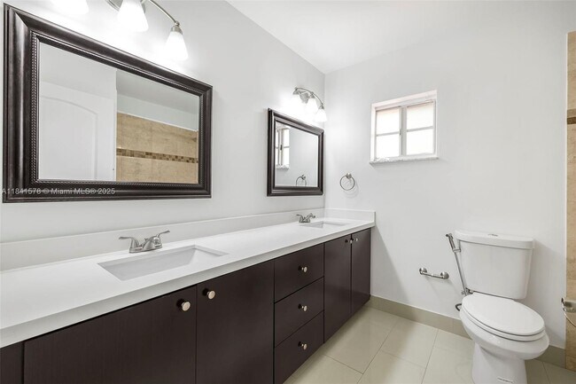 Building Photo - 3363 SW 154th Ct