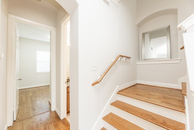 Building Photo - 2616 Starboard Point Dr