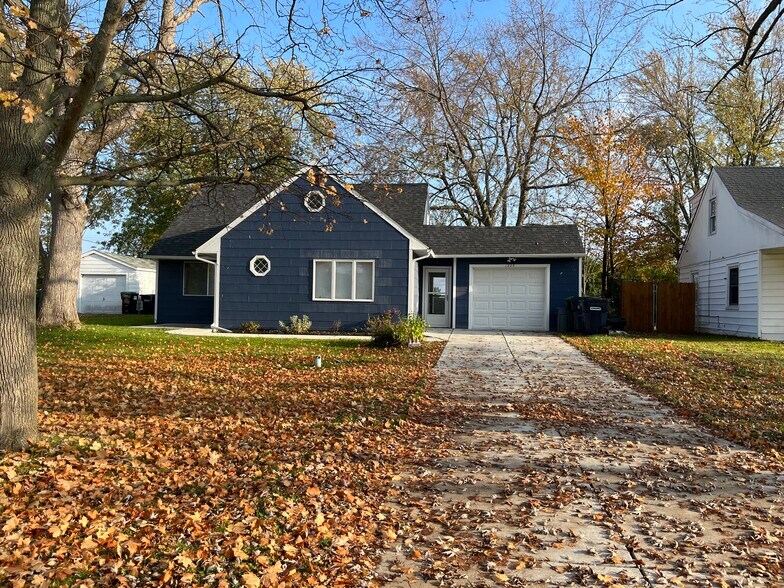 Primary Photo - 1225 Stony Point Rd