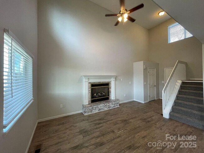 Building Photo - 10545 Barvas St