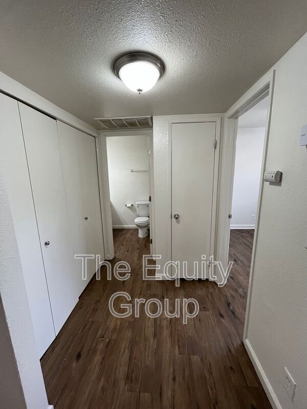 Building Photo - 3928 W Meadow Ave