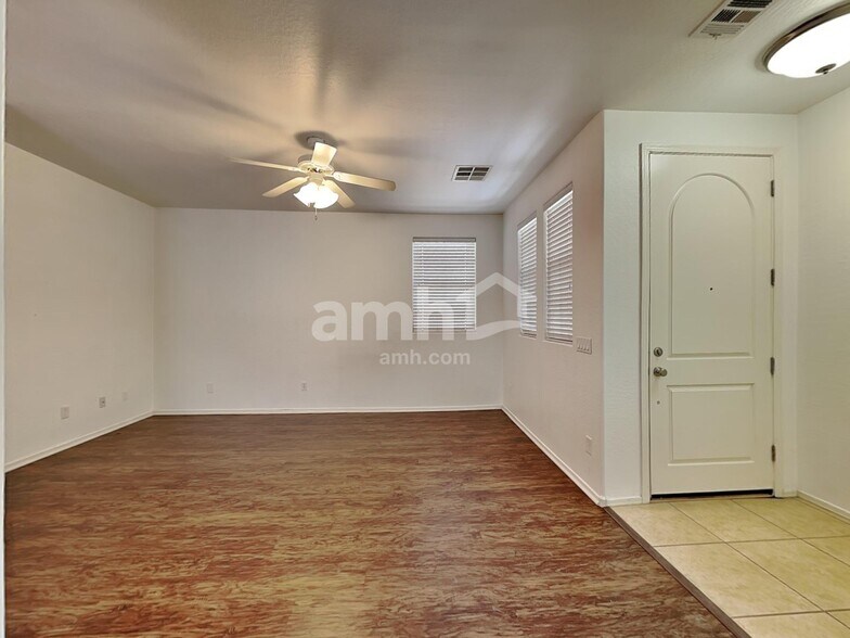 Building Photo - 5339 W Chisum Trl
