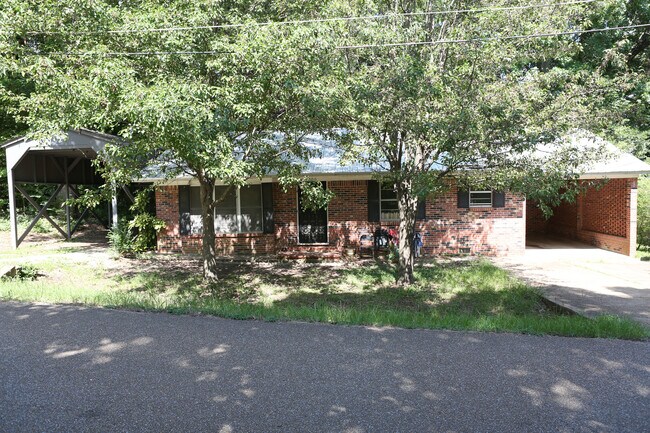 Building Photo - 3206 Jefferson Davis Dr