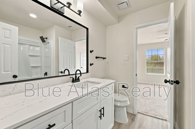 Building Photo - 8108 Foxfire Ln