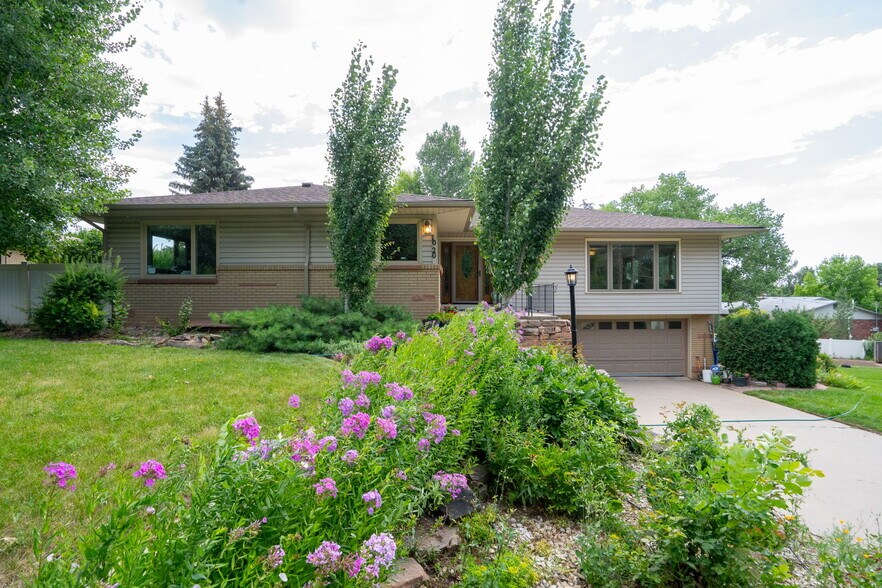 Building Photo - 1020 Cimmeron Dr