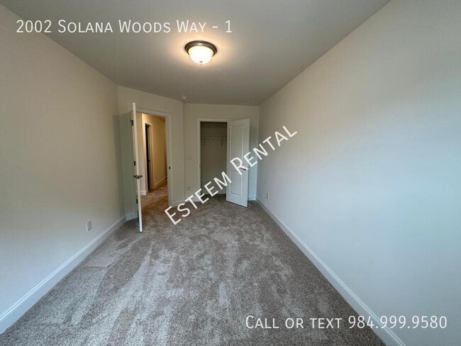Building Photo - 2002 Solana Wds Dr