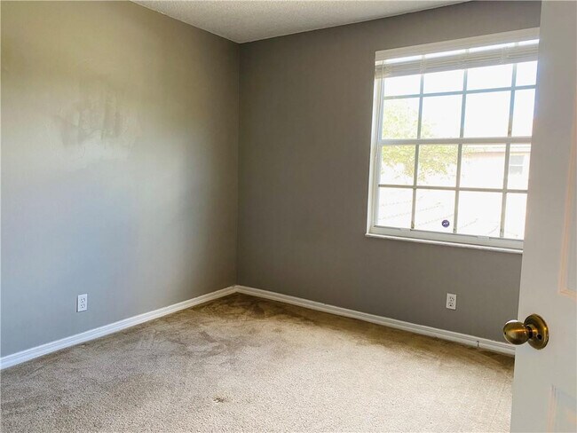 Building Photo - 8549 W Southgate Shores Cir