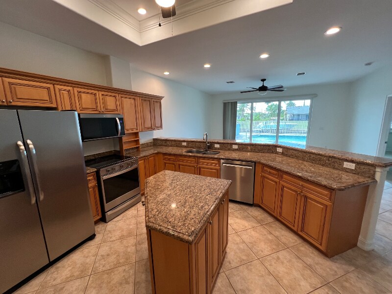 Building Photo - 934 SW 48th Terrace