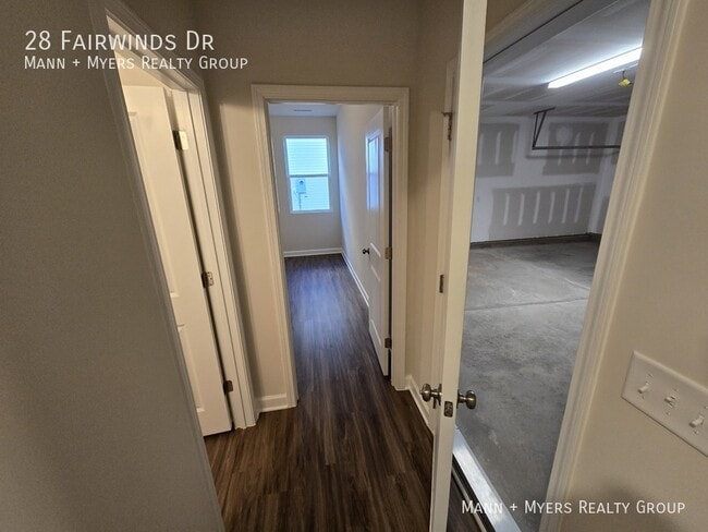 Building Photo - 28 Fairwinds Dr