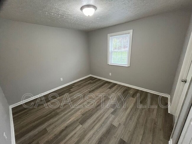 Building Photo - 676 Knox Blvd