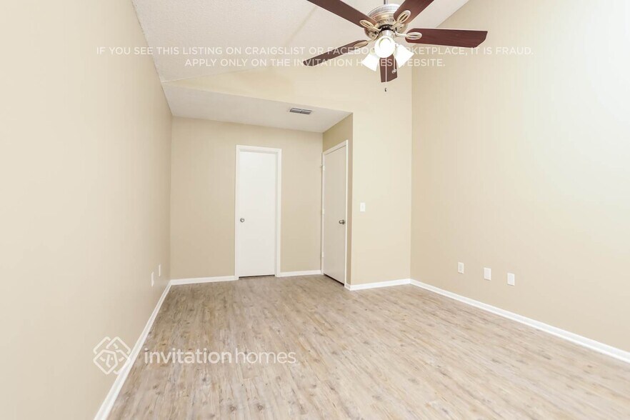 Building Photo - 391 Cidermill Pl