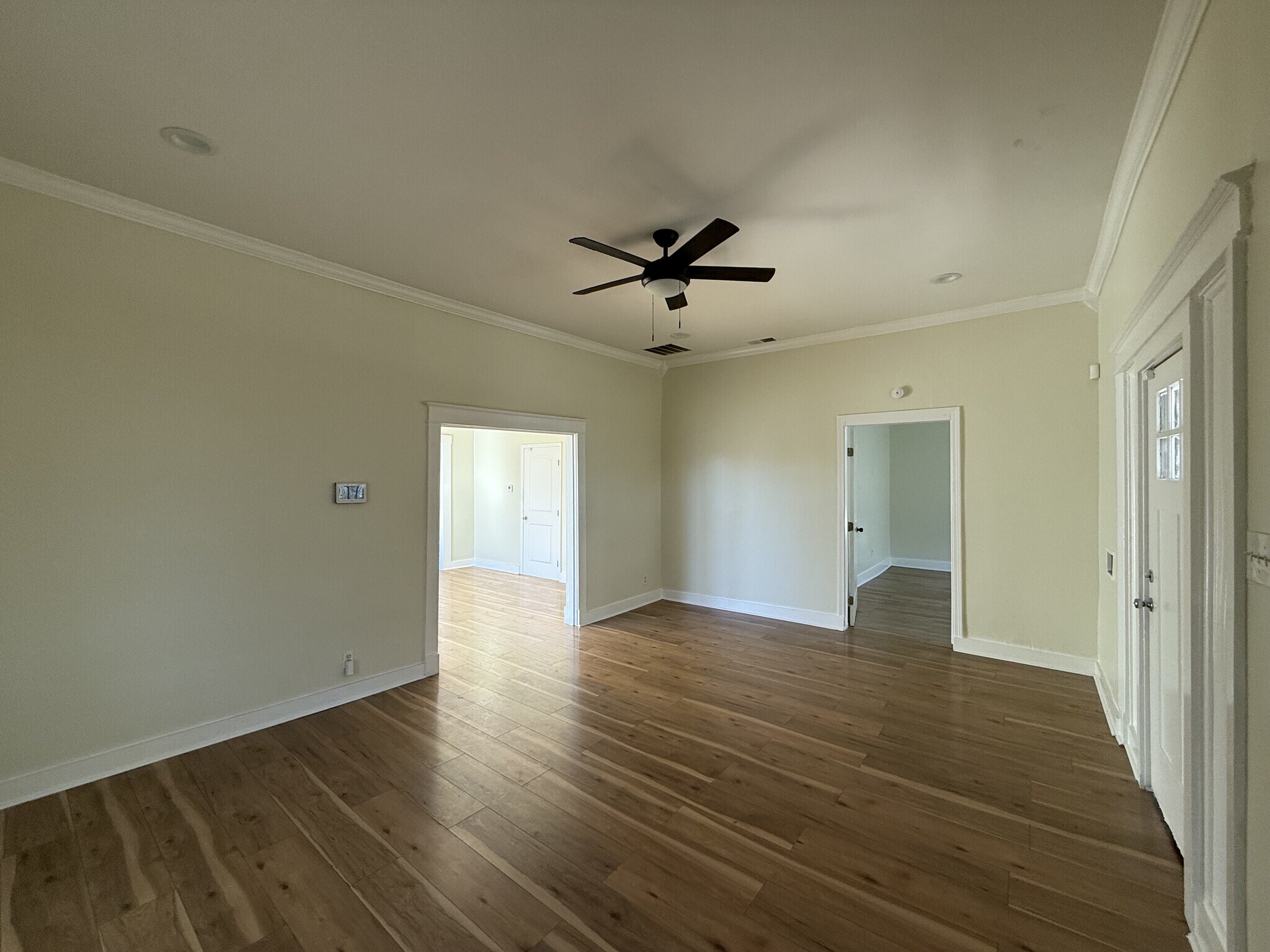 Building Photo - 1371 Ridgeway St