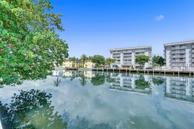 Building Photo - 1199 Marseille Dr