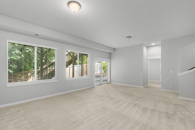 Building Photo - 6 Bedroom Home in Brookside at the Woodlands