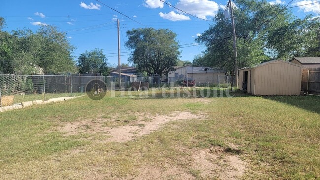 Building Photo - 1012 E Brazos St