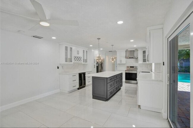 Building Photo - 11280 NW 40th St