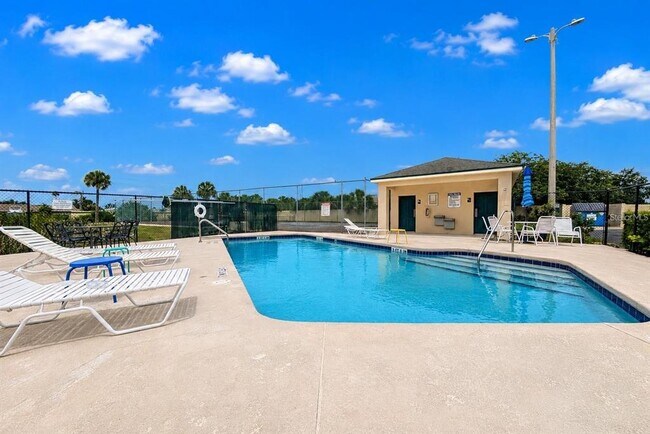 Building Photo - 608 Yardarm Dr
