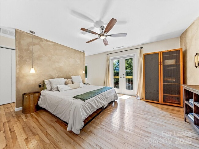 Building Photo - 44 Broadview Ave