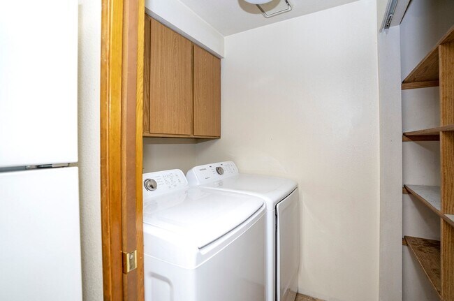 Building Photo - Spacious 3 Bedroom Home in Bremerton!