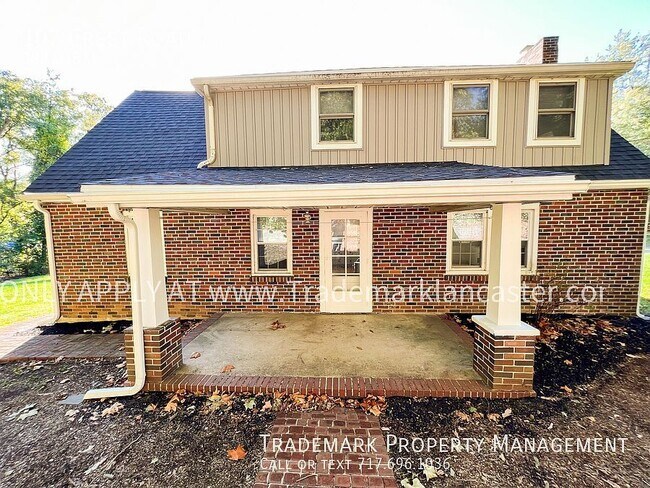 Building Photo - 107 Crest Rd