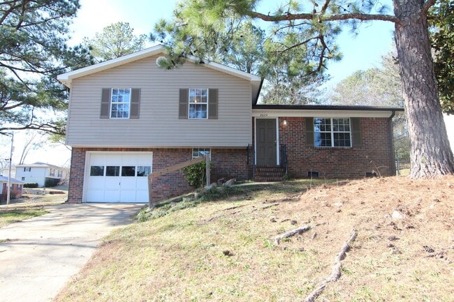 Primary Photo - 3 Bedroom 2 Full Bath + Large Den - Pictur...