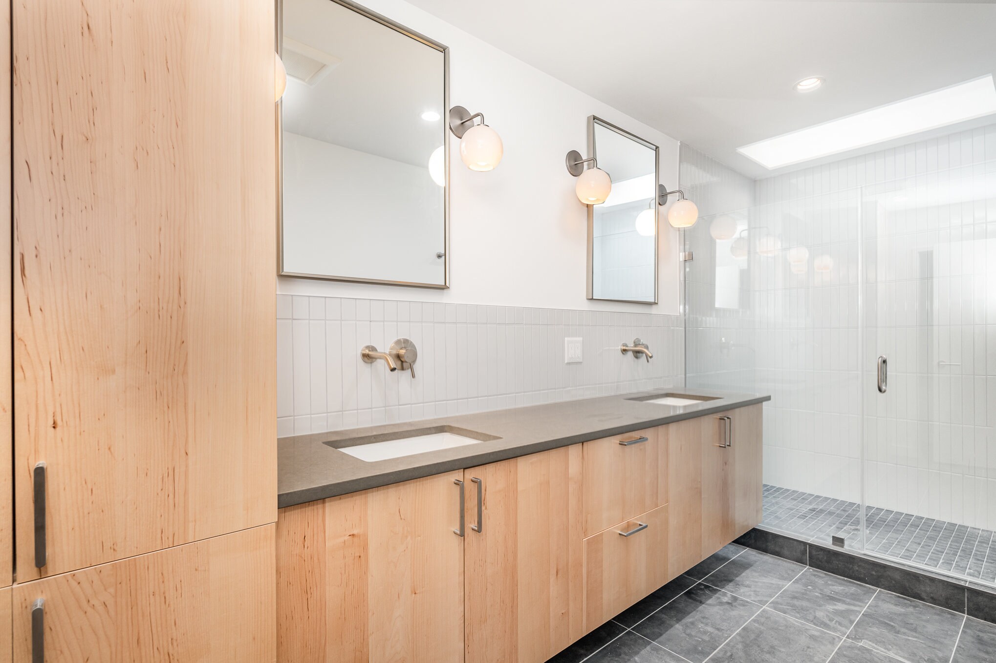 Building Photo - 515 W Lenoir St