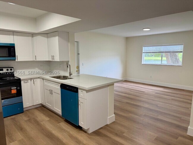 Building Photo - 3690 N 56th Ave
