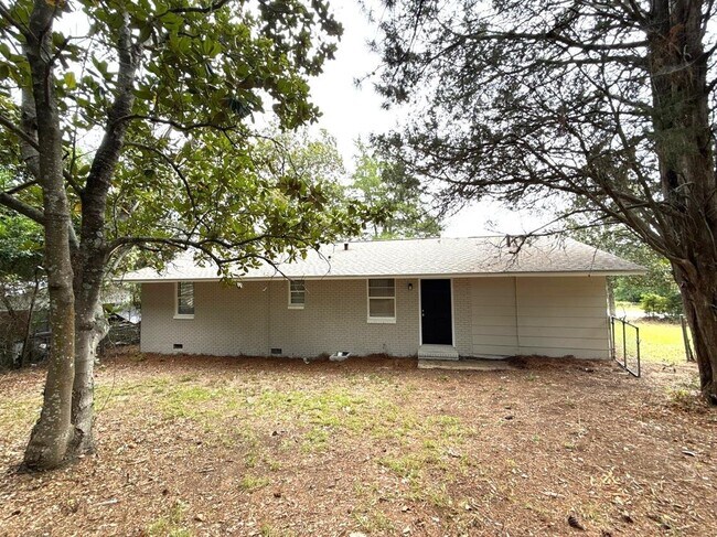 Building Photo - 5805 Blueridge Dr