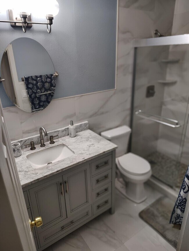 Building Photo - 5336 Bosque Ln