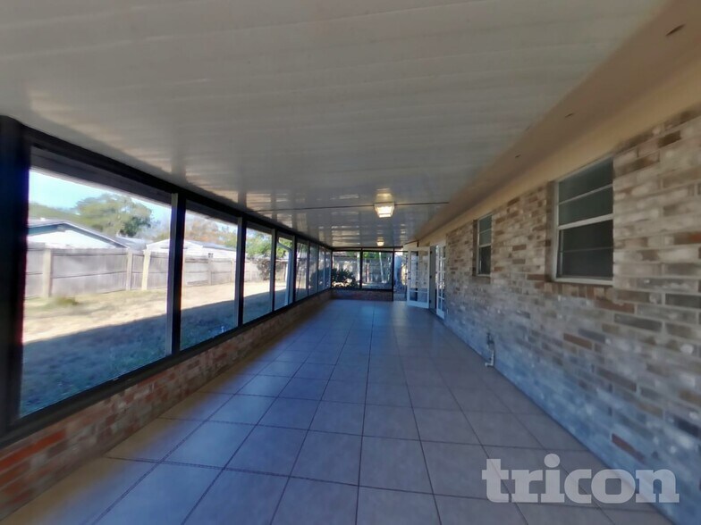 Building Photo - 1734 Alder Dr