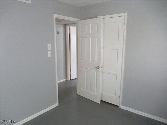 Building Photo - 14314 Viola Ave