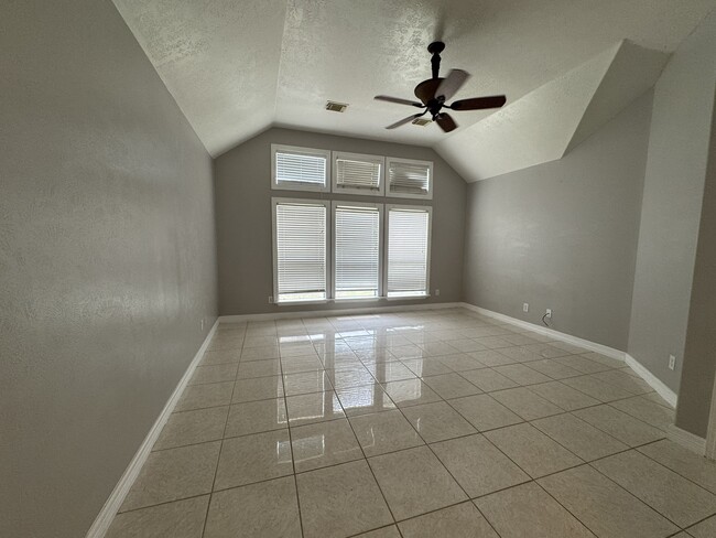 Building Photo - 15314 Carsen Bend Dr