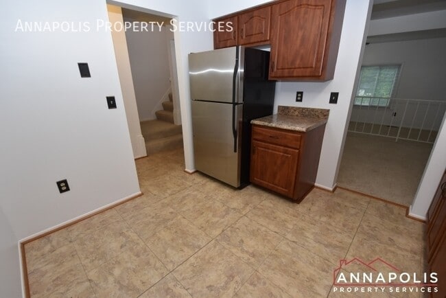 Building Photo - 1241 Birchcrest Ct