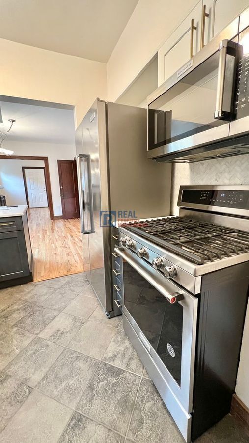 Building Photo - 594 S Ogden St